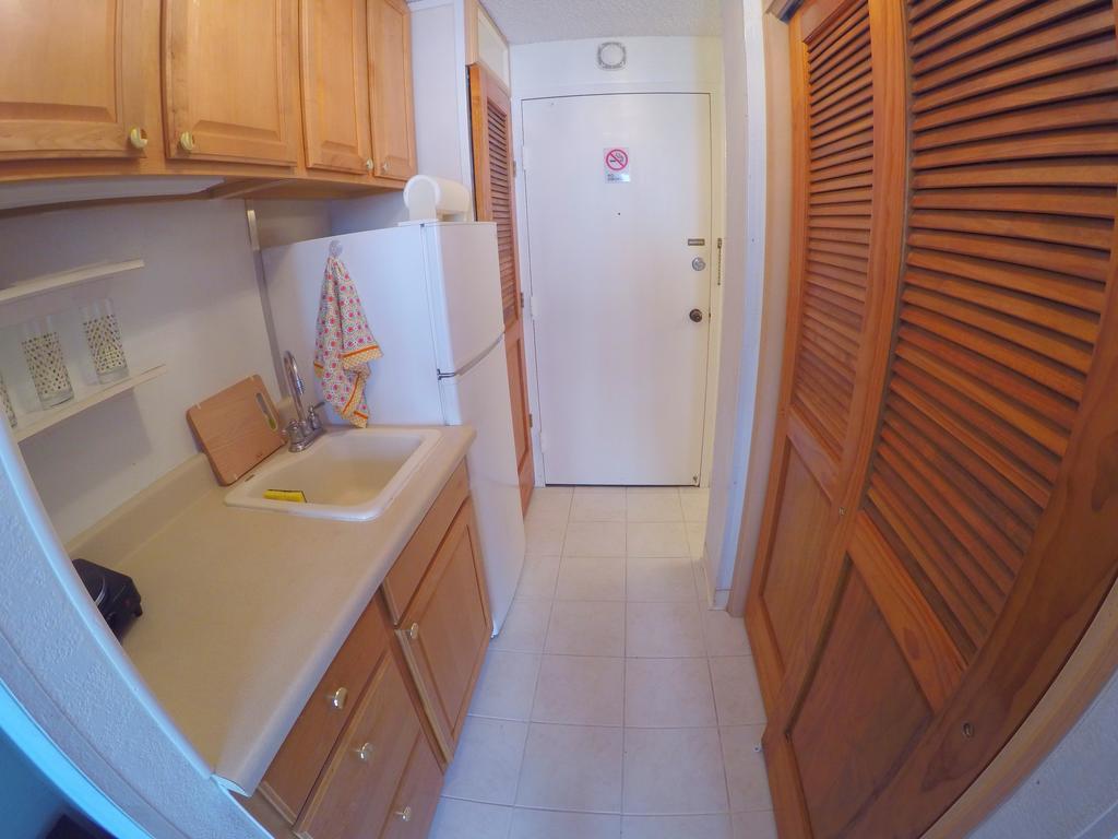 هونولولو Gem Of Waikiki At Inn On The Park المظهر الخارجي الصورة