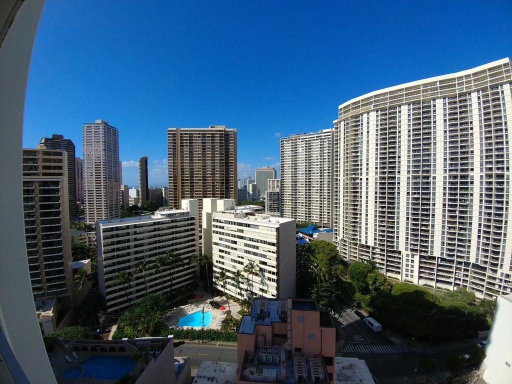 هونولولو Gem Of Waikiki At Inn On The Park المظهر الخارجي الصورة
