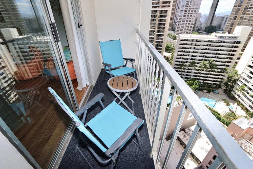 هونولولو Gem Of Waikiki At Inn On The Park المظهر الخارجي الصورة