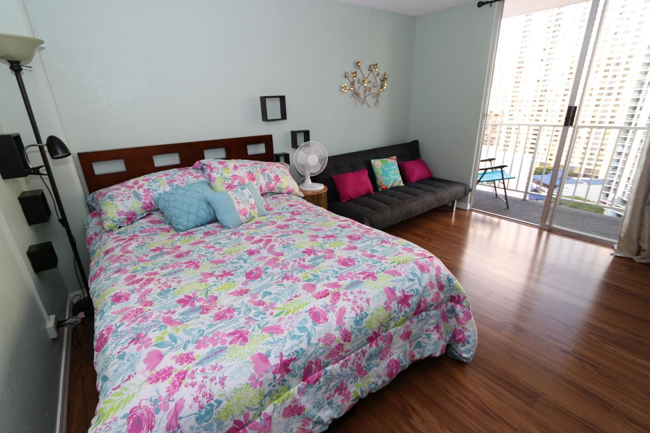 هونولولو Gem Of Waikiki At Inn On The Park المظهر الخارجي الصورة